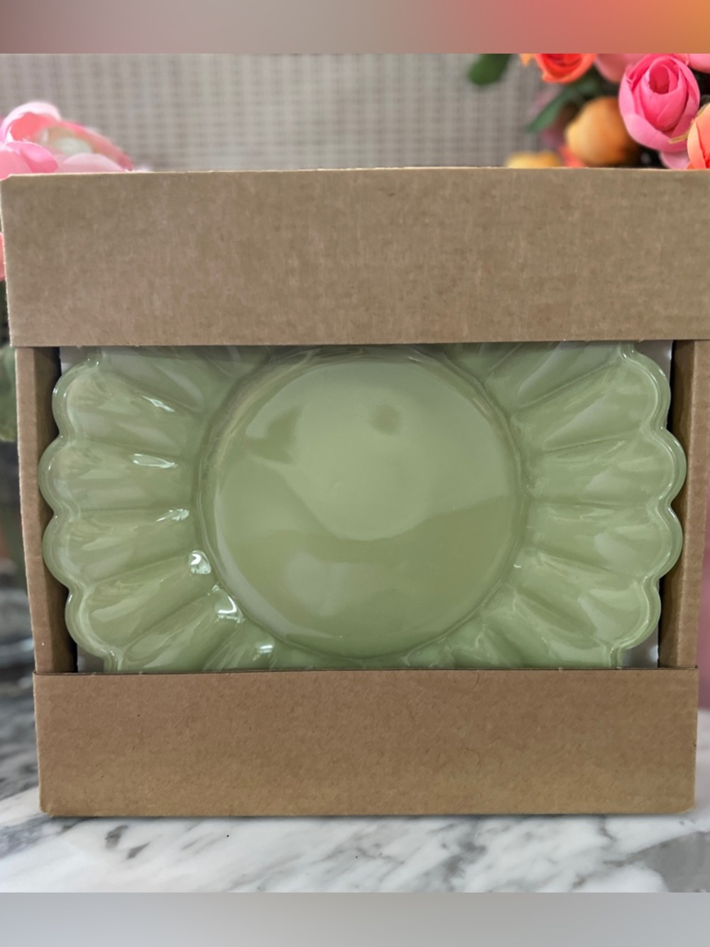 ✨NEW🌸Target Bullseye Playground 2026 Green Flower Shaped Glass Plates🍽️